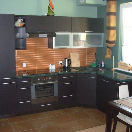Apartment With Terrace 里沃 外观 照片