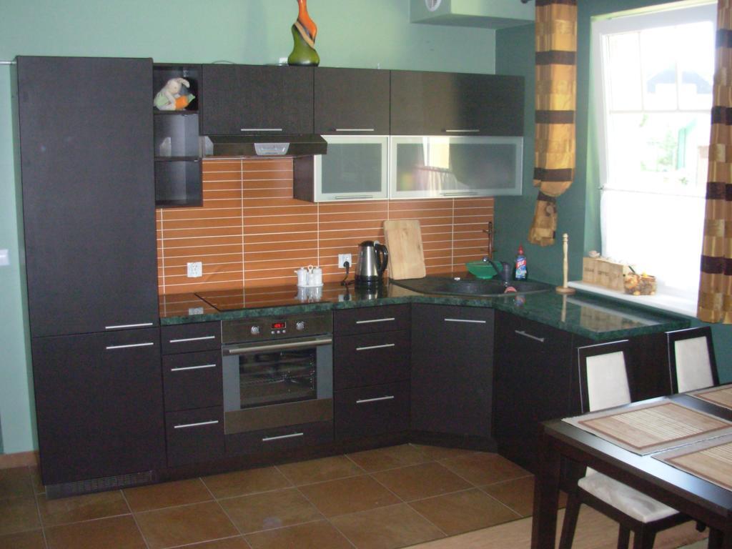 Apartment With Terrace 里沃 外观 照片