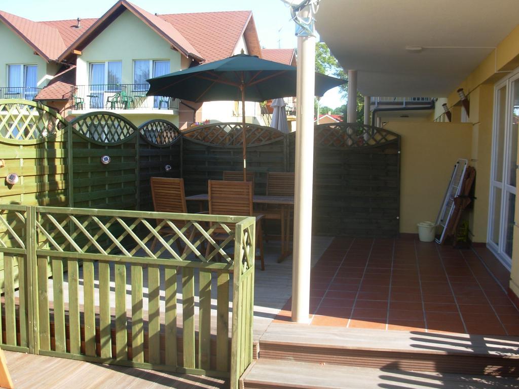 Apartment With Terrace 里沃 外观 照片